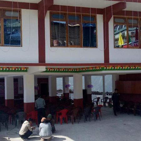 Hotel Diliphu Bomdila Экстерьер фото