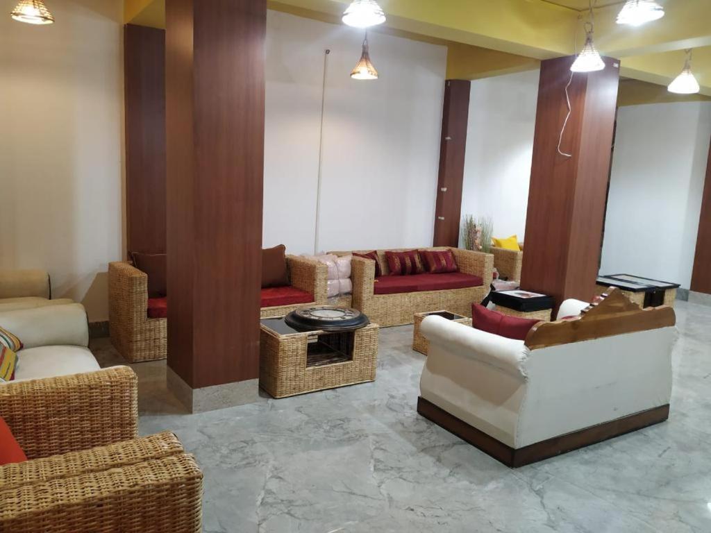 Hotel Diliphu Bomdila Экстерьер фото